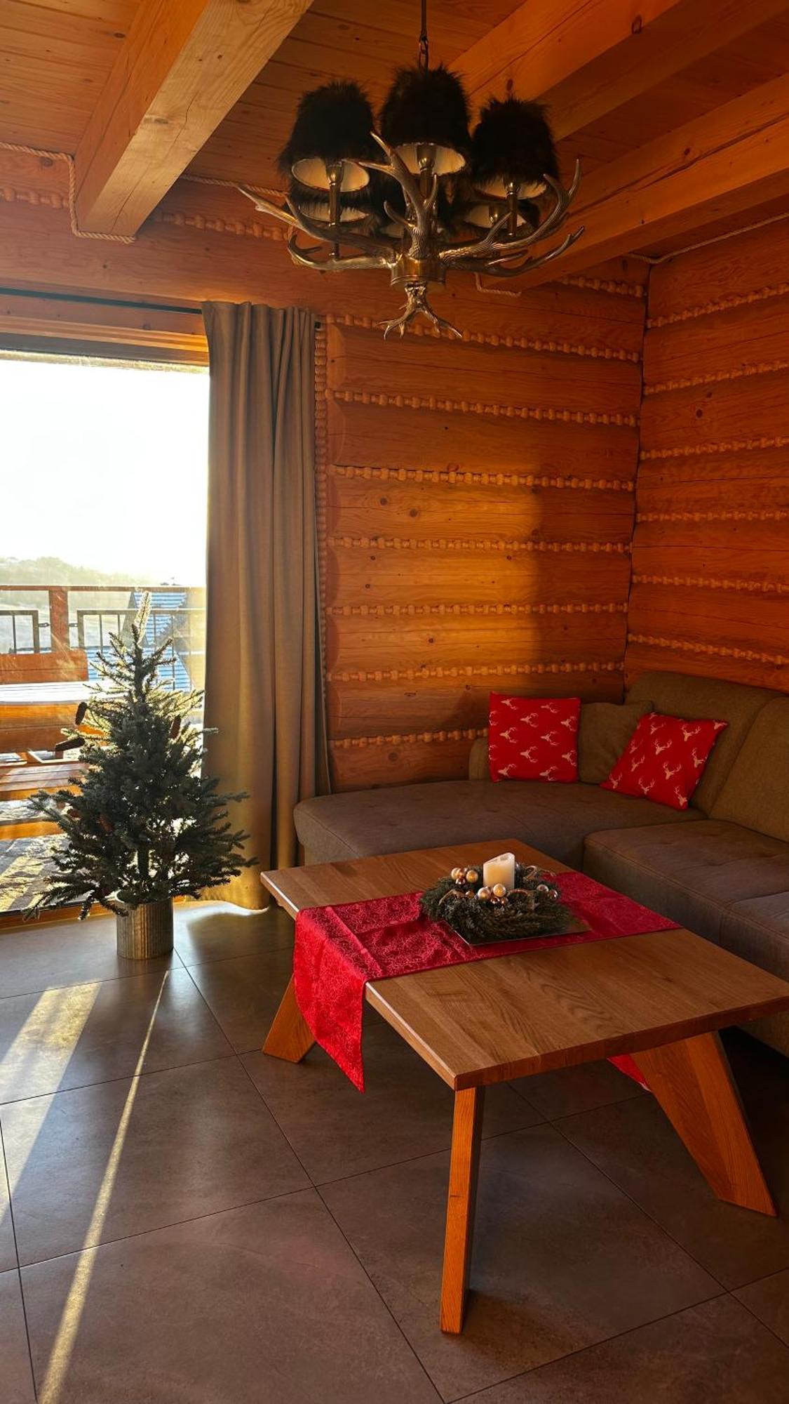 Zloty Gron Log Houses & Apartments อิสเตบนา ภายนอก รูปภาพ