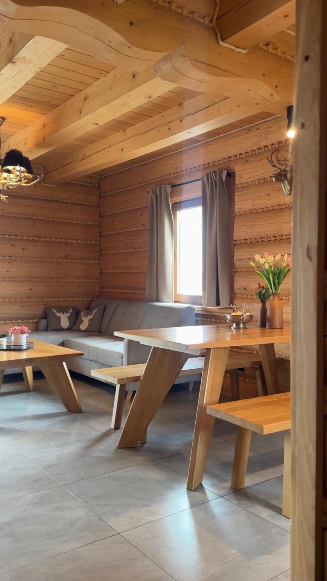 Zloty Gron Log Houses & Apartments อิสเตบนา ภายนอก รูปภาพ