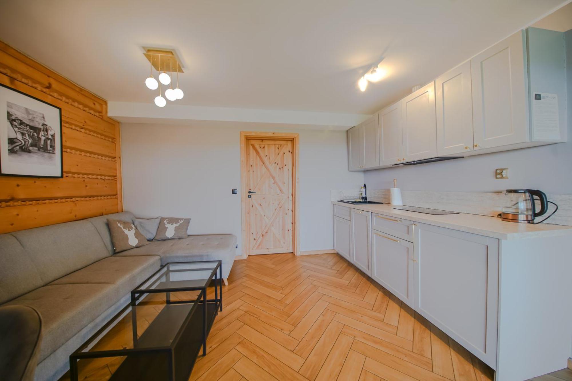 Zloty Gron Log Houses & Apartments อิสเตบนา ภายนอก รูปภาพ