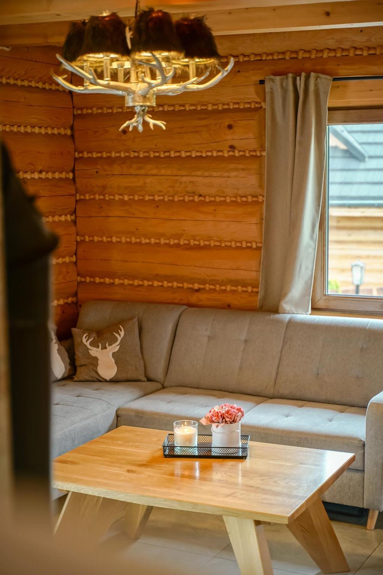 Zloty Gron Log Houses & Apartments อิสเตบนา ภายนอก รูปภาพ