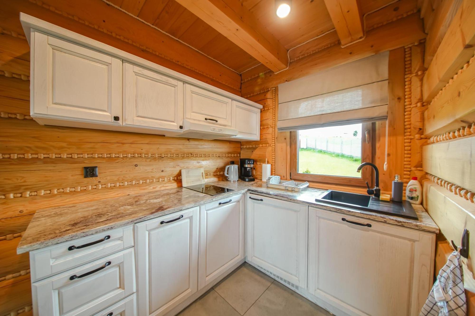 Zloty Gron Log Houses & Apartments อิสเตบนา ภายนอก รูปภาพ